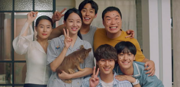 Người tình truyền kiếp của IU trong Hotel Del Luna: Vẻ điển trai lai giữa Park Bo Gum và Jung Hae In? - Ảnh 13.