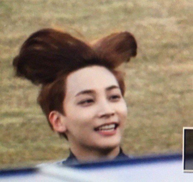 Top bức ảnh dìm hàng đến mức thành huyền thoại của idol Kpop: Giữ mình nửa đời không bằng 1 giây sơ suất - Ảnh 8.