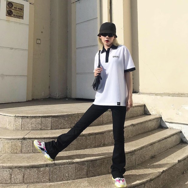 Instagram #OOTD tuần qua: toàn công thức tôn chân nịnh dáng nhưng thú vị nhất là dép đi mưa cũng cool không kém sneaker - Ảnh 8.