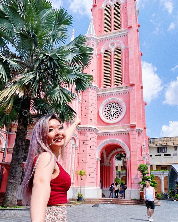 Nhà thờ màu hồng này sắp soán ngôi phố đi bộ và chung cư cà phê để trở thành địa điểm được chụp ảnh nhiều nhất ở Sài Gòn đấy! - Ảnh 12.