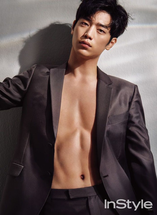 Xem Người Quan Sát chị em mãi không tập trung được vì chăm chăm tia body cực phẩm của mỹ nam Seo Kang Joon - Ảnh 6. Xem Người Quan Sát chị em mãi không tập trung được vì chăm chăm tia body cực phẩm của mỹ nam Seo Kang Joon - Ảnh 6.