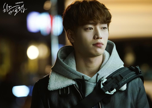 Xem Người Quan Sát chị em mãi không tập trung được vì chăm chăm tia body cực phẩm của mỹ nam Seo Kang Joon - Ảnh 7. Xem Người Quan Sát chị em mãi không tập trung được vì chăm chăm tia body cực phẩm của mỹ nam Seo Kang Joon - Ảnh 7.