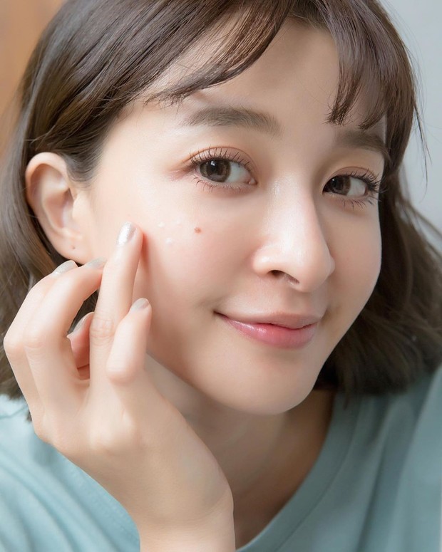 Kinh nghiệm skincare đầy mình nhưng đây mới là 4 tips cải thiện làn da, chống lão hóa được các BTV làm đẹp tâm đắc nhất - Ảnh 2.