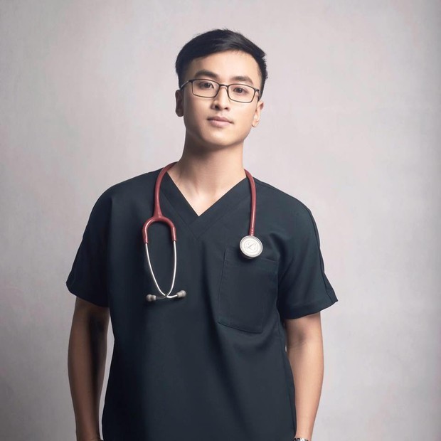 Xuất hiện chàng trai giống hệt Giang Thần, là cử nhân Y Đa khoa của ĐH Y dược TP.HCM khiến fangirl xếp hàng xin được... bệnh - Ảnh 2.