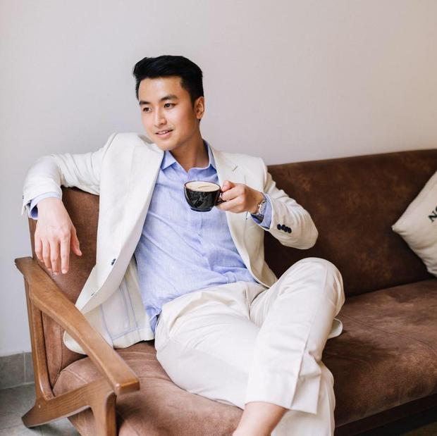 Xuất hiện chàng trai giống hệt Giang Thần, là cử nhân Y Đa khoa của ĐH Y dược TP.HCM khiến fangirl xếp hàng xin được... bệnh - Ảnh 3.