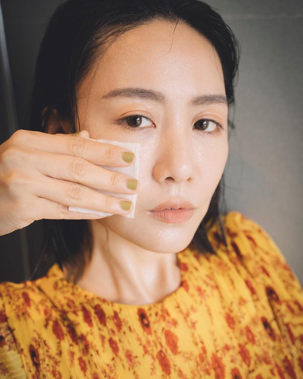 Nghe hơi sai nhưng 4 bí kíp skincare bỏ hết bước nọ, “tẩy chay” bước kia lại giúp lột xác làn da cực đỉnh - Ảnh 1.