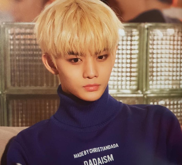 10 nam idol mặt đẹp đến mức được gọi là tượng tạc sống: Quá nhiều trai đẹp SM, nhưng mỹ nam BTS ấn tượng nhất - Ảnh 4.