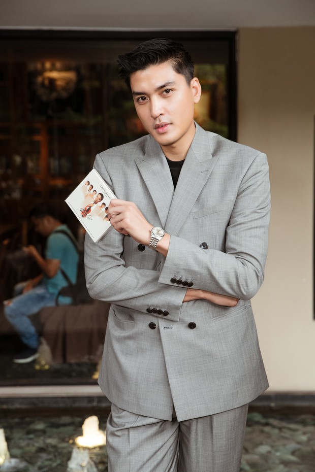 Nghệ sĩ violin Hoàng Rob giới thiệu đĩa than mới, quy tụ dàn nghệ sĩ khách mời Hà Trần, Thu Phương, Quang Dũng, Đức Phúc,.. cùng góp giọng - Ảnh 2. Nghệ sĩ violin Hoàng Rob giới thiệu đĩa than mới, quy tụ dàn nghệ sĩ khách mời Hà Trần, Thu Phương, Quang Dũng, Đức Phúc,.. cùng góp giọng - Ảnh 2.