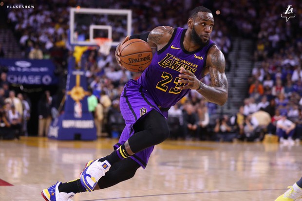 HLV Frank Vogel khẳng định LeBron James sẽ không chơi ở vị trí hậu vệ dẫn bóng - Ảnh 2.