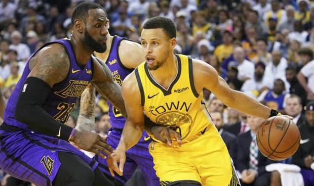 HLV Frank Vogel khẳng định LeBron James sẽ không chơi ở vị trí hậu vệ dẫn bóng - Ảnh 3.