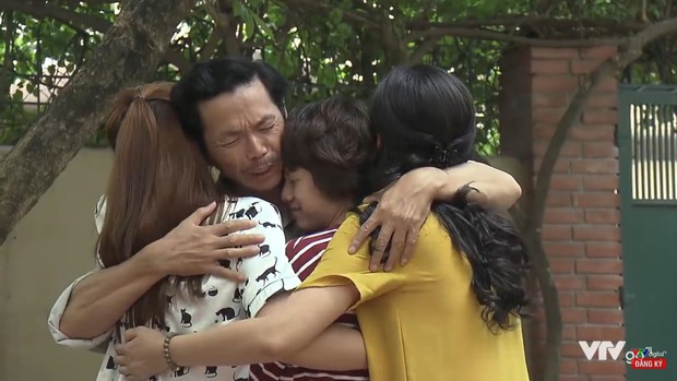 Từ phim truyền hình quốc dân ai cũng thích, Về Nhà Đi Con có dấu hiệu cẩu thả ở những tập cuối? - Ảnh 1. Từ phim truyền hình quốc dân ai cũng thích, Về Nhà Đi Con có dấu hiệu cẩu thả ở những tập cuối? - Ảnh 1.