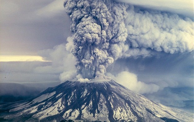 Loạt ảnh cuối cùng trước núi lửa: Câu chuyện về 2 nhiếp ảnh gia hi sinh cả tính mạng để bảo vệ những thước film quý báu của khoa học và nghệ thuật - Ảnh 1.
