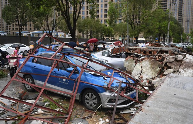 Cảnh tượng bão Lekima tàn phá Trung Quốc - Ảnh 3.