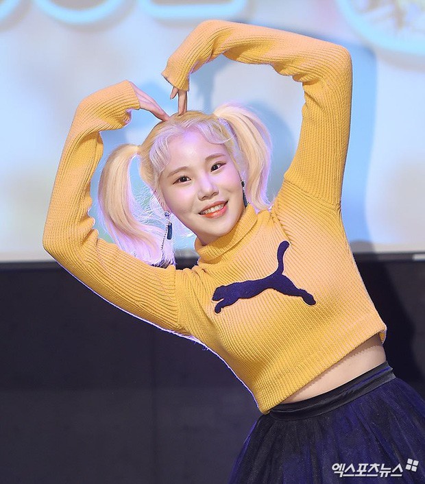 Lộ diện với gương mặt khác lạ, nữ idol xấu nhất lịch sử Kpop bị nghi phẫu thuật thẩm mỹ đến mức xuống sắc hơn trước - Ảnh 8. Lộ diện với gương mặt khác lạ, nữ idol xấu nhất lịch sử Kpop bị nghi phẫu thuật thẩm mỹ đến mức xuống sắc hơn trước - Ảnh 8.