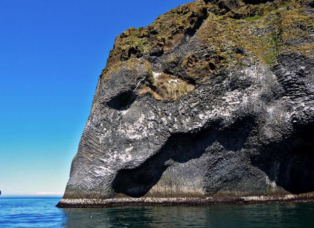 Cả thế giới đang sửng sốt vì tảng đá hình voi khổng lồ ở Iceland quá giống thật, khi chụp flycam từ trên xuống còn sốc hơn! - Ảnh 9. Cả thế giới đang sửng sốt vì tảng đá hình voi khổng lồ ở Iceland quá giống thật, khi chụp flycam từ trên xuống còn sốc hơn! - Ảnh 9.