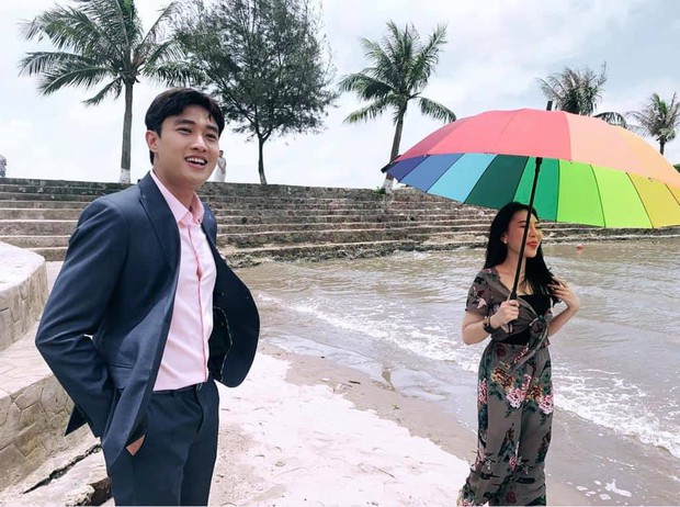 Cười nín thở với 3 pha gáy sớm của tiểu tam 2s trong Về Nhà Đi Con - Ảnh 2. Cười nín thở với 3 pha gáy sớm của tiểu tam 2s trong Về Nhà Đi Con - Ảnh 2.