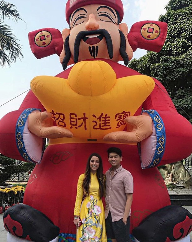 Giữa lúc Phillip say đắm bên hot girl, thiếu gia em út Hiếu Nguyễn và bạn gái Tây lặng lẽ xoá hình, unfollow nhau trên Instagram - Ảnh 3. Giữa lúc Phillip say đắm bên hot girl, thiếu gia em út Hiếu Nguyễn và bạn gái Tây lặng lẽ xoá hình, unfollow nhau trên Instagram - Ảnh 3.