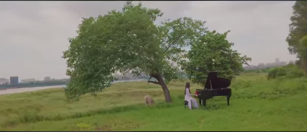 Thánh nữ cover Hương Ly đã tung teaser tinh khôi chuẩn bị debut, một loạt tên tuổi nhạc Việt nên dè chừng? - Ảnh 4. Thánh nữ cover Hương Ly đã tung teaser tinh khôi chuẩn bị debut, một loạt tên tuổi nhạc Việt nên dè chừng? - Ảnh 4.