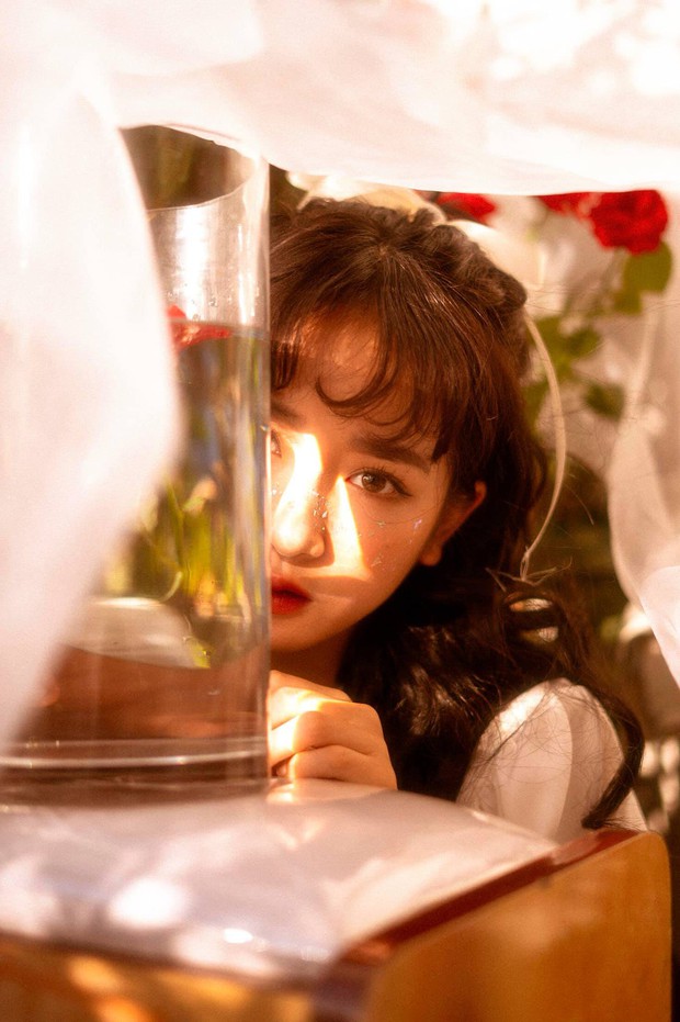 Girl xinh ĐH Hoa Sen sinh năm 1999 được khen xinh hơn cả gái Hàn, thừa nhận nâng mũi để hoàn thiện nhan sắc - Ảnh 8. Girl xinh ĐH Hoa Sen sinh năm 1999 được khen xinh hơn cả gái Hàn, thừa nhận nâng mũi để hoàn thiện nhan sắc - Ảnh 8.