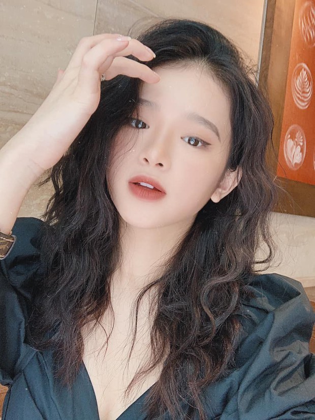 Linh Ka lần đầu tâm sự về chuyện một mình khăn gói vào Sài Gòn ở tuổi 17, tiết lộ bị stylist đoàn quay hại trông già chát - Ảnh 2. Linh Ka lần đầu tâm sự về chuyện một mình khăn gói vào Sài Gòn ở tuổi 17, tiết lộ bị stylist đoàn quay hại trông già chát - Ảnh 2.