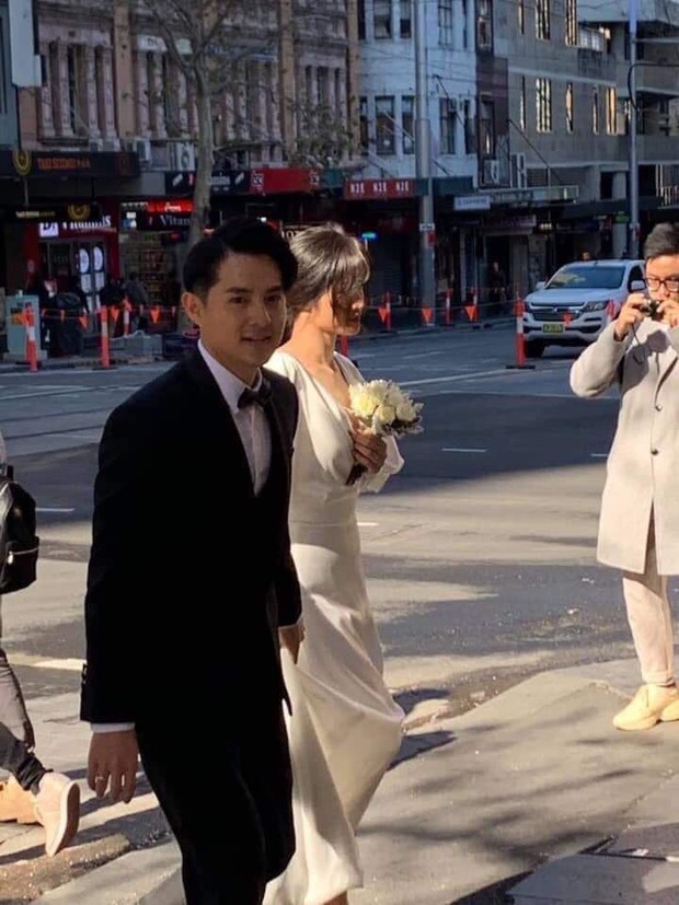 Bắt gặp Ông Cao Thắng và Đông Nhi chụp ảnh cưới trên đường phố Sydney, đám cưới đang đến rất gần? - Ảnh 1. Bắt gặp Ông Cao Thắng và Đông Nhi chụp ảnh cưới trên đường phố Sydney, đám cưới đang đến rất gần? - Ảnh 1.