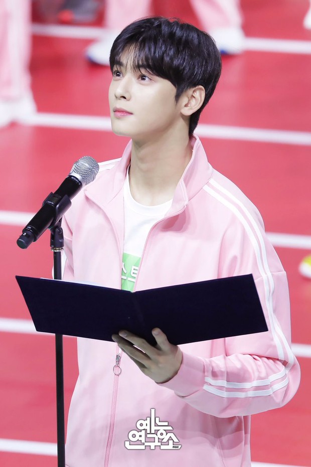 Những khoảnh khắc khoe sắc gây bão tại Đại hội thể thao idol: Người vụt sáng sau 1 đêm, kẻ bị ném đá vì xuống sắc - Ảnh 21. Những khoảnh khắc khoe sắc gây bão tại Đại hội thể thao idol: Người vụt sáng sau 1 đêm, kẻ bị ném đá vì xuống sắc - Ảnh 21.