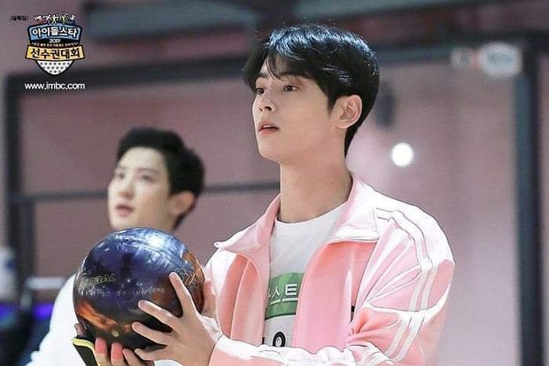 Những khoảnh khắc khoe sắc gây bão tại Đại hội thể thao idol: Người vụt sáng sau 1 đêm, kẻ bị ném đá vì xuống sắc - Ảnh 25. Những khoảnh khắc khoe sắc gây bão tại Đại hội thể thao idol: Người vụt sáng sau 1 đêm, kẻ bị ném đá vì xuống sắc - Ảnh 25.