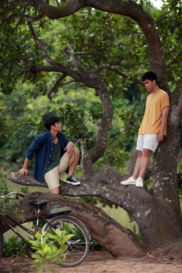 Review Thưa Mẹ Con Đi: Phim gia đình trá hình đam mĩ, trai đẹp vẫn hơi đơ nhưng nhìn chúng yêu khéo lại nghiện! - Ảnh 8. Review Thưa Mẹ Con Đi: Phim gia đình trá hình đam mĩ, trai đẹp vẫn hơi đơ nhưng nhìn chúng yêu khéo lại nghiện! - Ảnh 8.