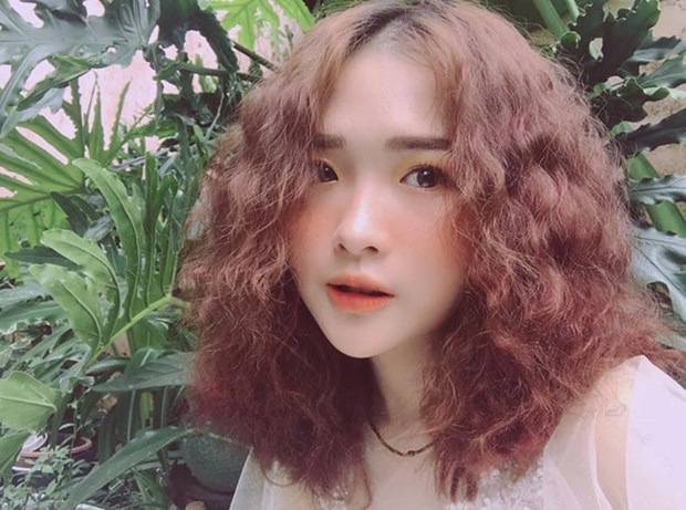 Hé lộ bí mật bất ngờ phía sau cảnh hôn đồng giới của Bảo Hân và bạn diễn nữ trong Về nhà đi con ngoại truyện - Ảnh 2. Hé lộ bí mật bất ngờ phía sau cảnh hôn đồng giới của Bảo Hân và bạn diễn nữ trong Về nhà đi con ngoại truyện - Ảnh 2.