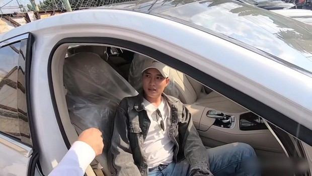 Về nhà đi con vừa kết thúc, Quốc Trường mạnh tay chi hơn 5 tỷ đồng tậu xế hộp siêu sang - Ảnh 1. Về nhà đi con vừa kết thúc, Quốc Trường mạnh tay chi hơn 5 tỷ đồng tậu xế hộp siêu sang - Ảnh 1.