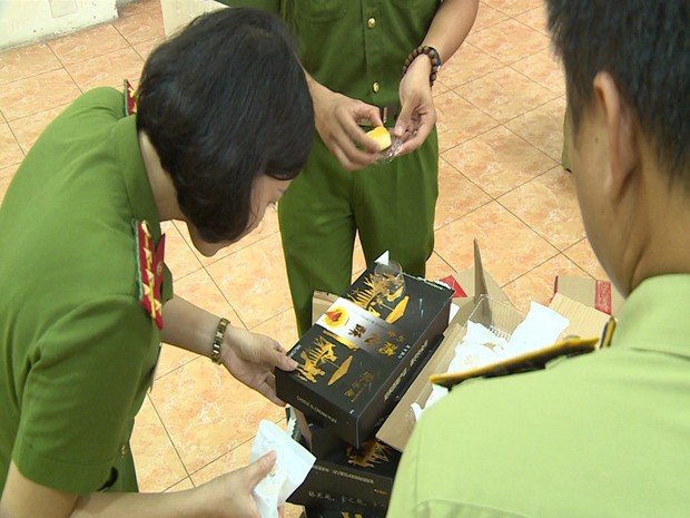 Hà Nội: Thu giữ hàng nghìn chiếc bánh Trung thu do nước ngoài sản xuất không rõ nguồn gốc - Ảnh 11. Hà Nội: Thu giữ hàng nghìn chiếc bánh Trung thu do nước ngoài sản xuất không rõ nguồn gốc - Ảnh 11.