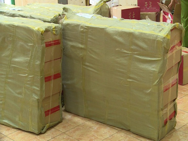 Hà Nội: Thu giữ hàng nghìn chiếc bánh Trung thu do nước ngoài sản xuất không rõ nguồn gốc - Ảnh 9. Hà Nội: Thu giữ hàng nghìn chiếc bánh Trung thu do nước ngoài sản xuất không rõ nguồn gốc - Ảnh 9.