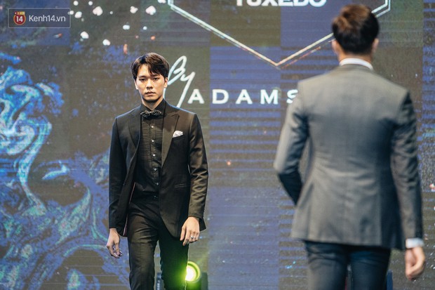 Nhiều cặp đôi rủ nhau đến tham quan triển lãm cưới lớn nhất Hà Nội: Thế hệ Gen Z muốn tự mình ghi lại dấu ấn quan trọng nhất của cuộc đời - Ảnh 15.