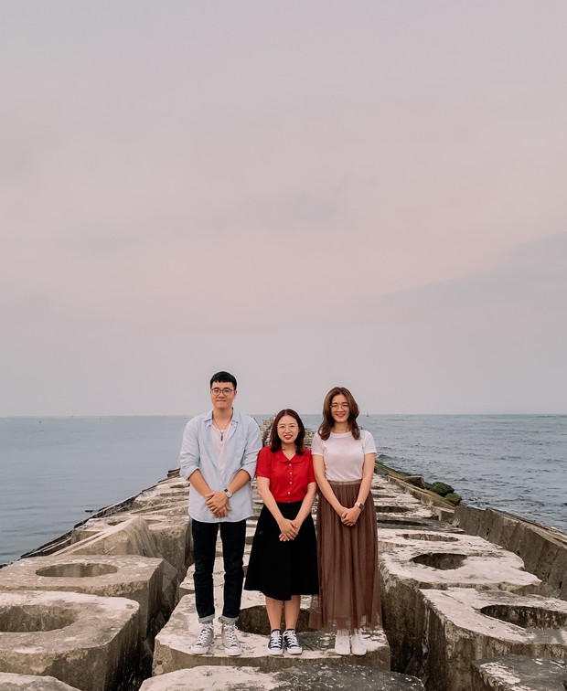 Hội bạn thân nhà người ta: mỗi năm chỉ gặp nhau 1 lần, sau 17 năm cho ra đời bộ ảnh ở Huế vừa thơ vừa “lạ” trông như chụp ở Hàn Quốc - Ảnh 10.