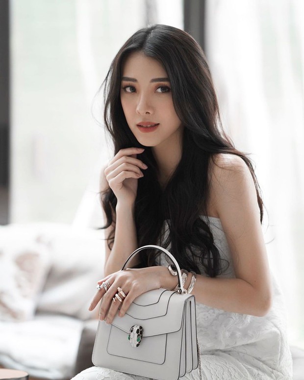 Gái xinh sở hữu loạt siêu xe khủng: Cuộc sống xa hoa, sang chảnh đúng chuẩn sinh ra đã ngậm thìa vàng - Ảnh 7. Gái xinh sở hữu loạt siêu xe khủng: Cuộc sống xa hoa, sang chảnh đúng chuẩn sinh ra đã ngậm thìa vàng - Ảnh 7.