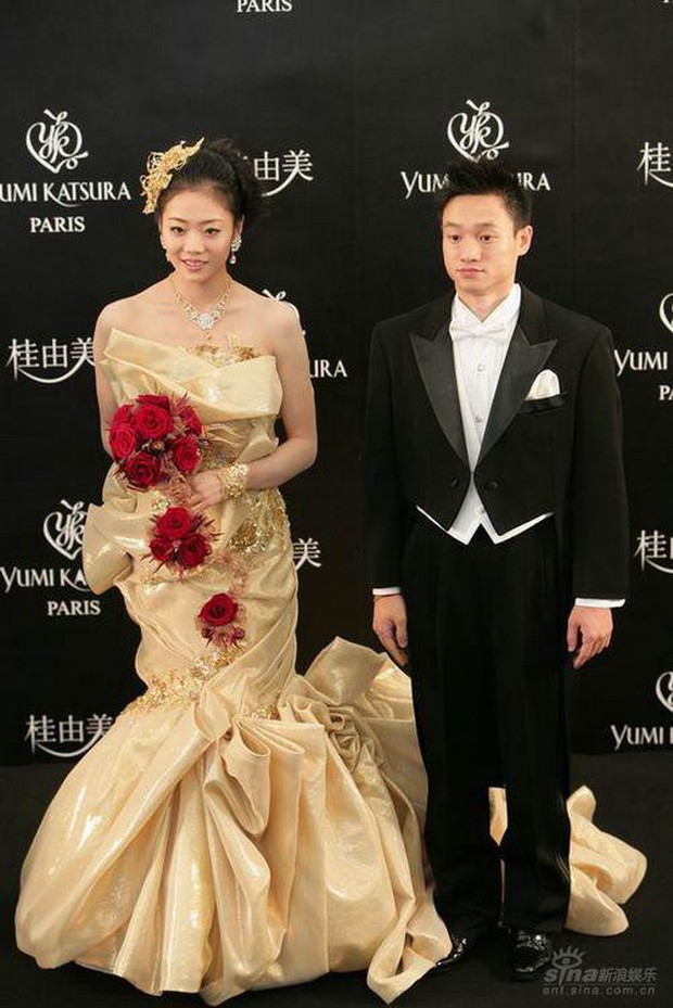 Ngỡ váy cưới 7 tỷ của Angela Baby đã phá đảo showbiz, nào ngờ vẫn thua xa đầm bằng vàng của mỹ nhân làng thể thao - Ảnh 7. Ngỡ váy cưới 7 tỷ của Angela Baby đã phá đảo showbiz, nào ngờ vẫn thua xa đầm bằng vàng của mỹ nhân làng thể thao - Ảnh 7.