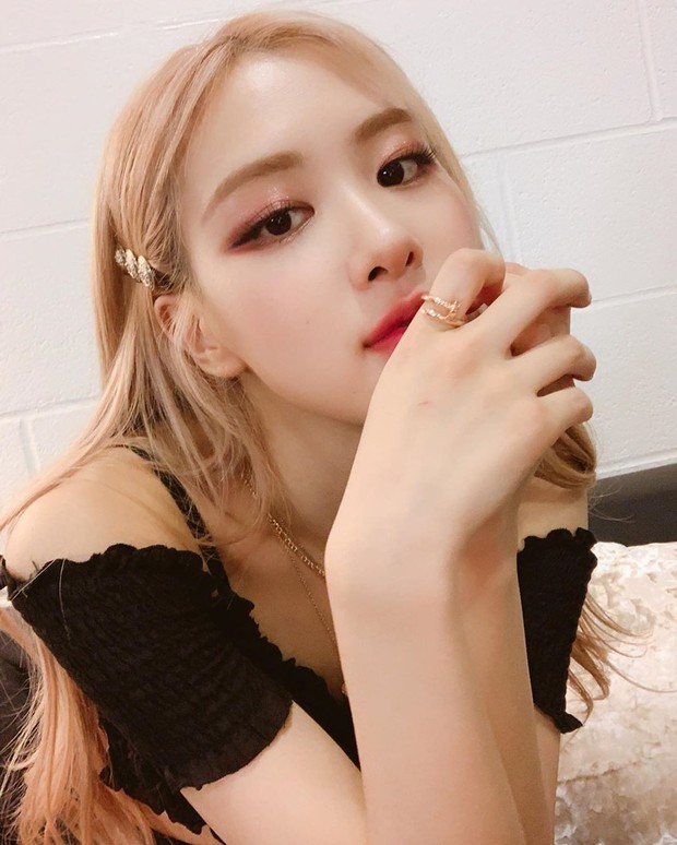 3 cây son Rosé (Black Pink) đang dùng: đắt rẻ đều có, đẹp nhất là cây hi-end đang khiến hội mê son châu Á phát sốt - Ảnh 1.