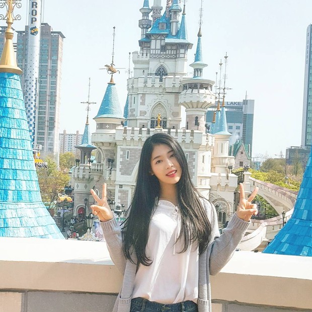 Nữ idol 60kg thành hiện tượng vì body và nhan sắc gây chú ý, phản ứng của thánh khẩu nghiệp Knet còn bất ngờ hơn - Ảnh 7. Nữ idol 60kg thành hiện tượng vì body và nhan sắc gây chú ý, phản ứng của thánh khẩu nghiệp Knet còn bất ngờ hơn - Ảnh 7.