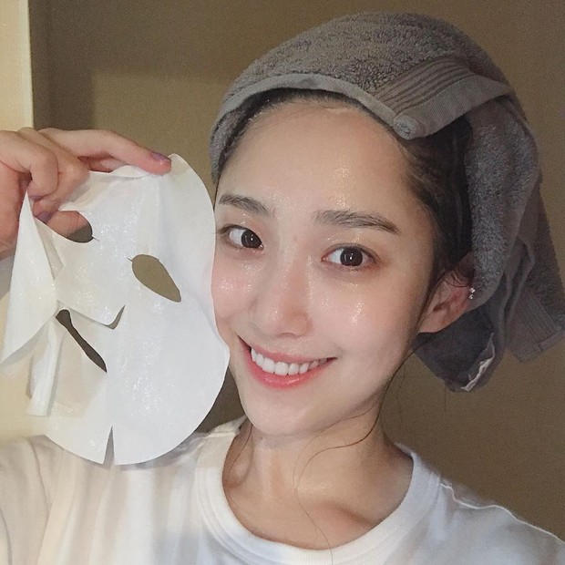 Hoa hậu Đỗ Mỹ Linh đắp mặt nạ giấy mỗi ngày, giúp cấp ẩm tốt hay chỉ khiến da quá tải? - Ảnh 4.