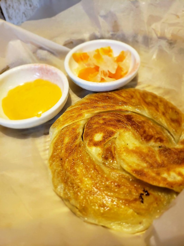Lạ lùng món bánh xé mới toanh vừa cập bến Sài Gòn: vừa ăn vừa xé cực gây nghiện - Ảnh 5.