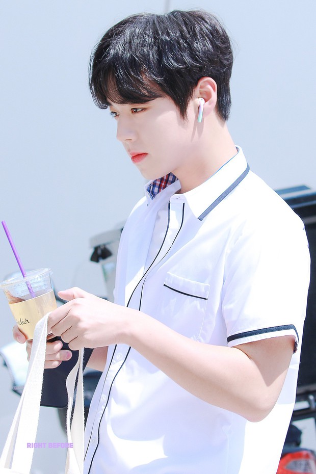 Hàng nghìn người phát cuồng trước visual như tiên tử của nam sinh cực phẩm, hoá ra là thánh tạo trend quốc dân - Ảnh 1. Hàng nghìn người phát cuồng trước visual như tiên tử của nam sinh cực phẩm, hoá ra là thánh tạo trend quốc dân - Ảnh 1.