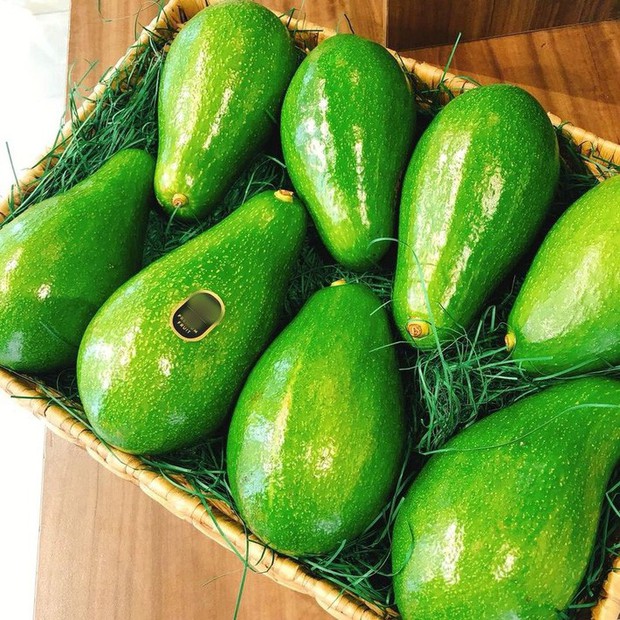 Bơ Đài Loan siêu to khổng lồ 1 quả nặng 1kg giá 400 nghìn đồng vẫn cháy hàng - Ảnh 6.