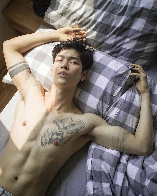Sao nam đình đám từ Âu sang Á lộ clip nóng: Từ bạn trai Kim cho đến tài tử Hàn Quốc đều gây ngỡ ngàng! - Ảnh 8.