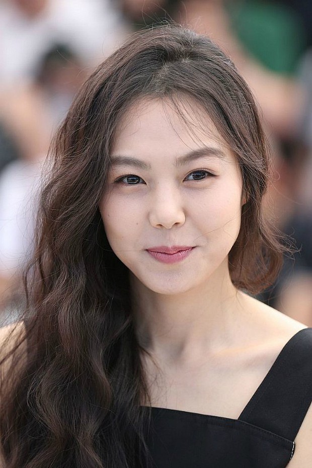 3 mối tình gây sốc nhất lịch sử showbiz thế giới: Người cưới con gái nuôi kém 38 tuổi, kẻ bỏ nhau sau 72 ngày kết hôn - Ảnh 6. 3 mối tình gây sốc nhất lịch sử showbiz thế giới: Người cưới con gái nuôi kém 38 tuổi, kẻ bỏ nhau sau 72 ngày kết hôn - Ảnh 6.