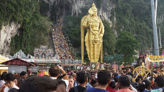 Tỉnh mộng trước nấc thang cầu vồng nổi tiếng nhất Malaysia: Nhìn hình sống ảo thì phát ham, nhưng thực tế lại phũ phàng hơn! - Ảnh 28. Tỉnh mộng trước nấc thang cầu vồng nổi tiếng nhất Malaysia: Nhìn hình sống ảo thì phát ham, nhưng thực tế lại phũ phàng hơn!