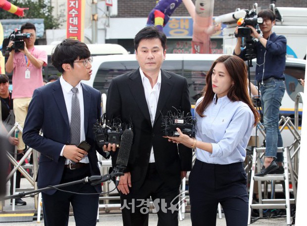 Yang Hyun Suk lần đầu chính thức lộ diện sau chuỗi cáo buộc: Chủ tịch YG quyền lực năm nào đã chịu cúi đầu! - Ảnh 3.