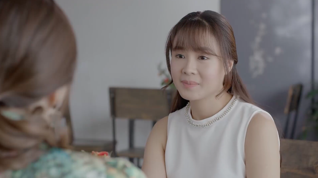 Hồng Diễm diễn hoài 1 vai nhu nhược từ Cả Một Đời Ân Oán tới Hoa Hồng Trên Ngực Trái, ủa chị định nhân bản hay gì? - Ảnh 1. Hồng Diễm diễn hoài 1 vai nhu nhược từ Cả Một Đời Ân Oán tới Hoa Hồng Trên Ngực Trái, ủa chị định nhân bản hay gì? - Ảnh 1.