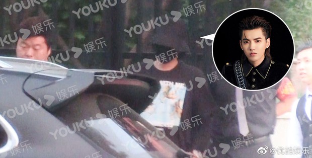 HOT: Ngô Diệc Phàm cuối cùng đã lộ ảnh hẹn hò, đan chặt tay đưa nàng về nhà riêng và nhan sắc bạn gái gây chú ý lớn - Ảnh 3. HOT: Ngô Diệc Phàm cuối cùng đã lộ ảnh hẹn hò, đan chặt tay đưa nàng về nhà riêng và nhan sắc bạn gái gây chú ý lớn - Ảnh 3.
