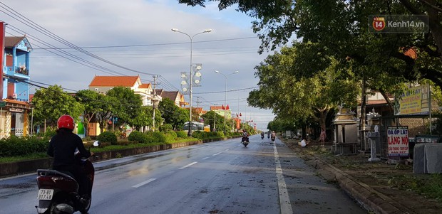 Bão số 4 đã suy yếu thành áp thấp nhiệt đới, miền Trung vẫn có mưa vừa, mưa to - Ảnh 3. Bão số 4 đã suy yếu thành áp thấp nhiệt đới, miền Trung vẫn có mưa vừa, mưa to - Ảnh 3.
