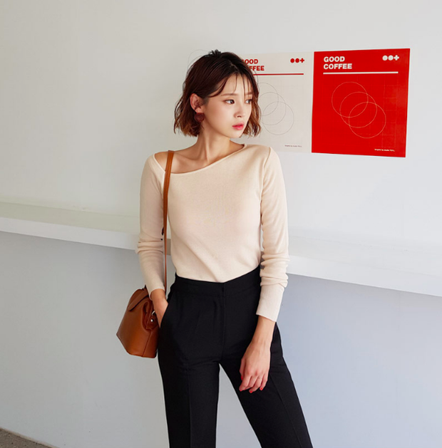 Hết Nhã lại đến Trà bị chê ăn mặc mát mẻ quá mức nơi công sở, các nàng nên chú ý chọn đồ ra sao để đi làm không bị dị nghị? - Ảnh 7. Hết Nhã lại đến Trà bị chê ăn mặc mát mẻ quá mức nơi công sở, các nàng nên chú ý chọn đồ ra sao để đi làm không bị dị nghị? - Ảnh 7.